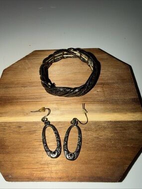 Vintage Silver Plated on Copper Stretch Bracelet Filagree Textured Sections